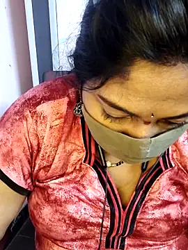 RomeoJuliet345 online show from April 23, 2026, 5:48 pm