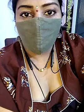 RomeoJuliet345 online show from April 24, 2026, 3:03 pm