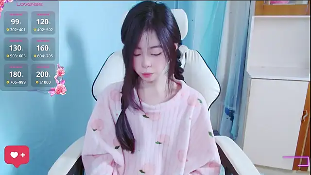 xiyao1314 online show from October 21, 2025, 4:57 am