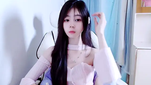 xiyao1314 online show from November 7, 2025, 2:11 am