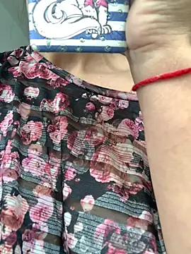 MiraMiss online show from February 15, 2026, 6:32 am