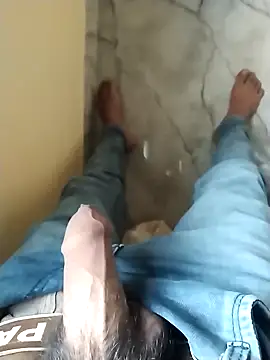 PracticalGum40 online show from October 6, 2025, 2:09 am