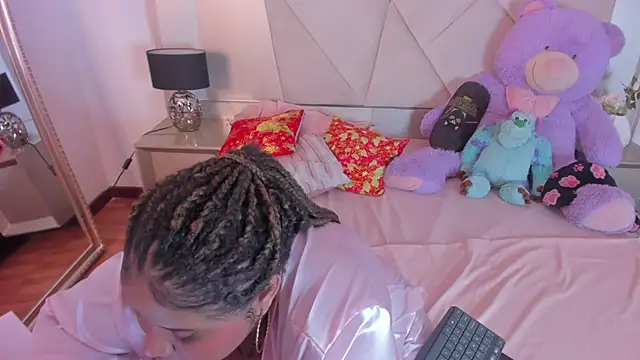 RAVENDIPAUL online show from December 27, 2024, 10:16 pm