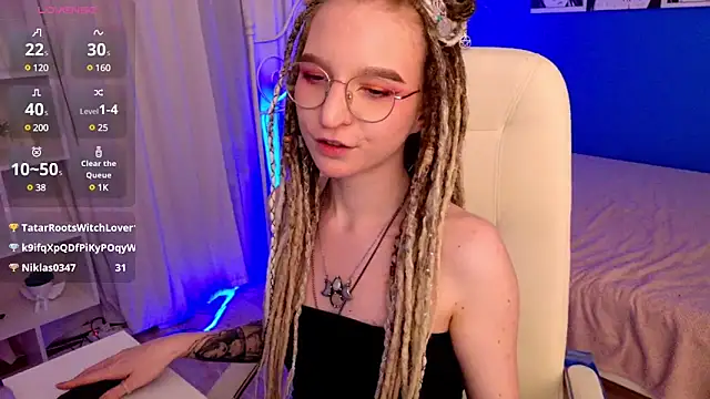 VioletShine online show from January 12, 2025, 4:40 pm