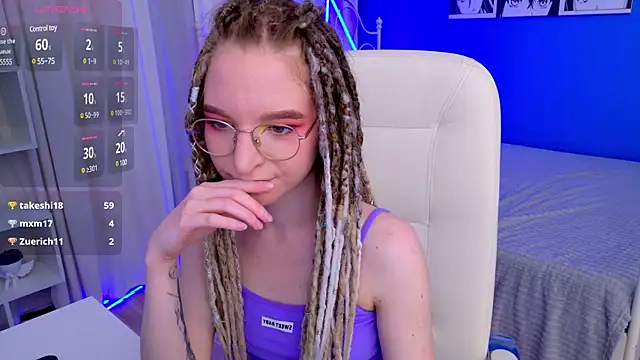 VioletShine online show from January 30, 2025, 5:06 pm