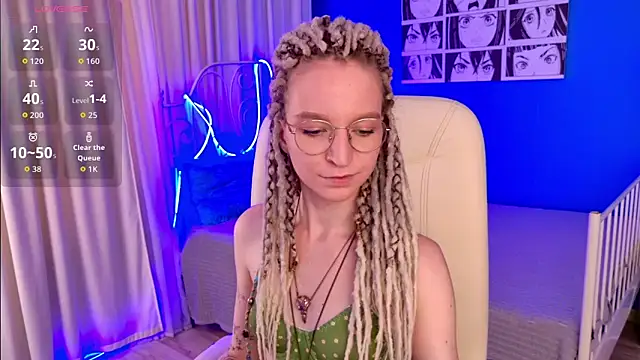 Snapshot of VioletShine chatting on July 23, 2026, 1:09 pm VioletShine online show from July 23, 2026, 1:09 pm