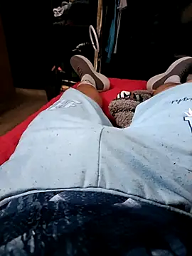 Alee3xxx online show from November 21, 2025, 2:27 pm