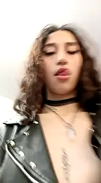 Queenjenn   online show from January 31, 2025, 2:58 am