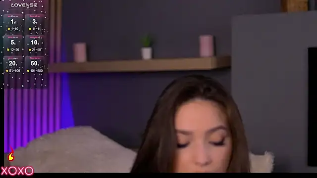 VixenAmour online show from February 4, 2025, 3:22 am