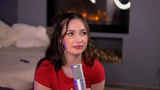 VixenAmour online show from February 7, 2025, 1:58 am