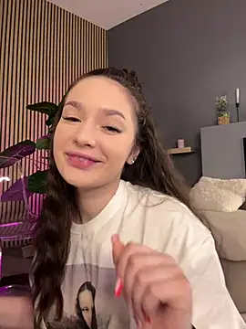 VixenAmour online show from March 5, 2025, 6:23 pm