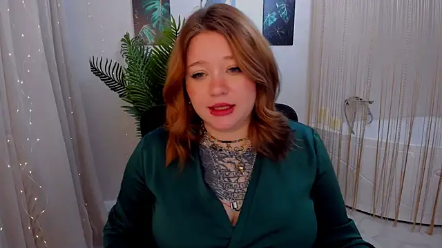 MoonLghte online show from January 30, 2025, 7:37 pm