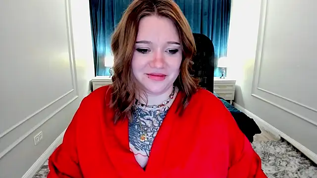 MoonLghte online show from February 7, 2025, 2:08 am