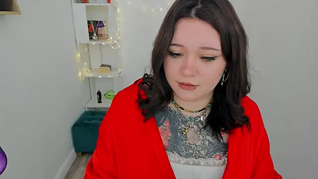 MoonLghte online show from February 28, 2025, 11:01 pm