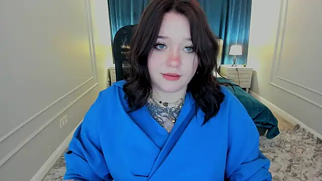 MoonLghte online show from March 5, 2025, 8:00 pm