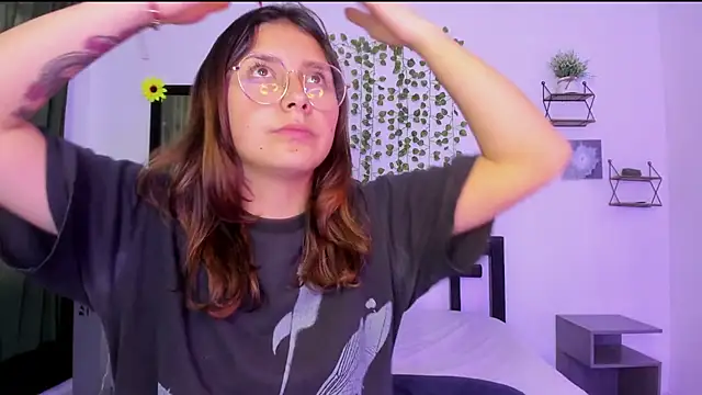 Noellesable online show from December 24, 2024, 9:11 pm