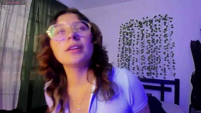 Noellesable online show from March 9, 2025, 9:36 pm