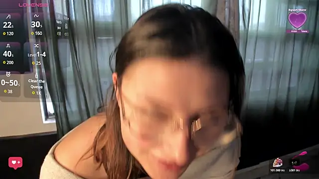 Noellesable online show from October 28, 2025, 5:15 pm