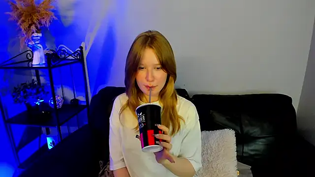 EvaStevs online show from December 25, 2024, 11:20 pm