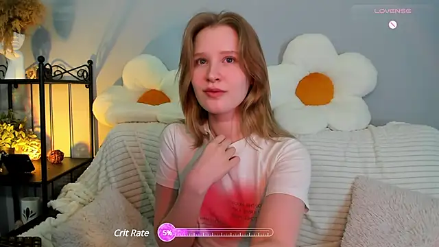 EvaStevs online show from February 2, 2025, 9:45 pm