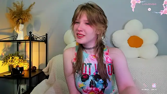 EvaStevs online show from February 16, 2025, 4:21 pm