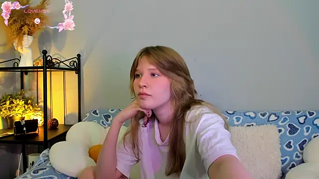 EvaStevs online show from February 24, 2025, 1:02 am