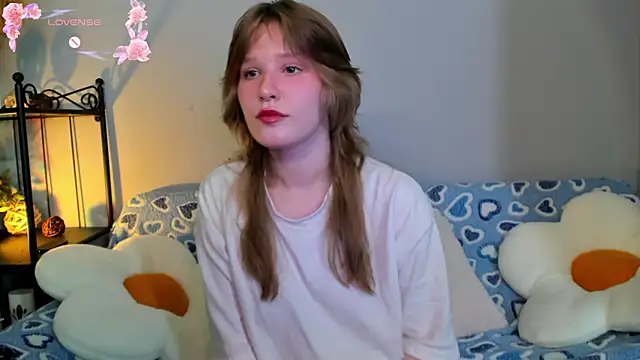 EvaStevs online show from February 24, 2025, 10:03 pm