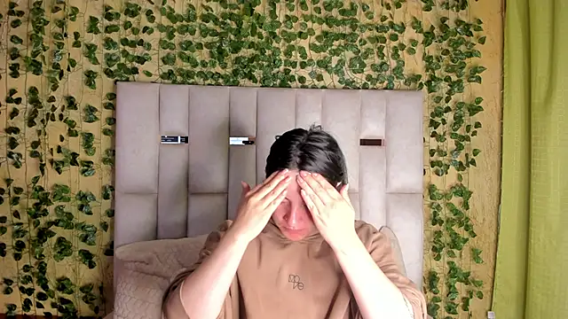 jenifer  power10 online show from January 28, 2025, 12:11 pm