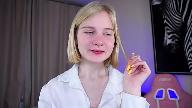 OdelinaFicken online show from October 29, 2025, 6:15 am