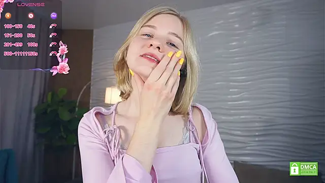 OdelinaFicken online show from November 5, 2025, 5:29 am