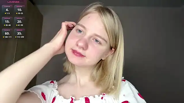 OdelinaFicken online show from February 15, 2026, 6:10 am