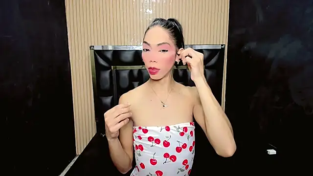 Snapshot of Luna_and_valery chatting on April 17, 2026, 7:39 pm Luna and valery online show from April 17, 2026, 7:39 pm