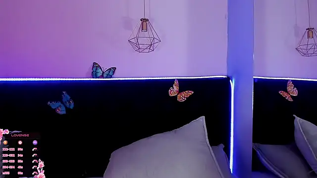 Snapshot of Anastasia_Whitee chatting on November 19, 2025, 2:44 am Anastasia Whitee online show from November 19, 2025, 2:44 am