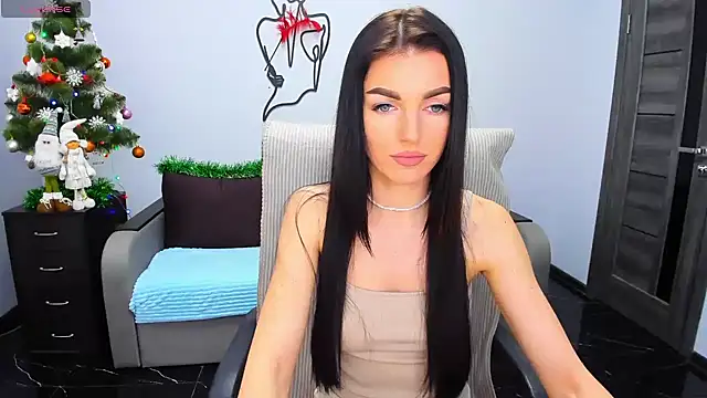 Angelina Clarks online show from December 28, 2024, 12:45 pm