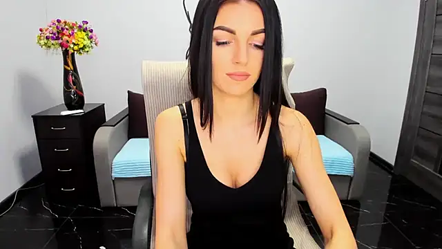 Angelina Clarks online show from January 15, 2025, 12:36 pm