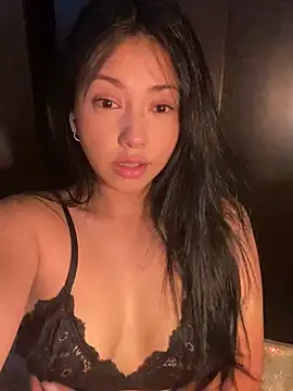 sweet kitty0110 online show from January 21, 2025, 6:33 am