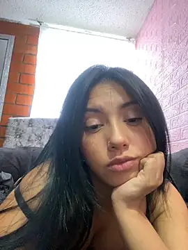 sweet kitty0110 online show from March 3, 2025, 7:39 pm