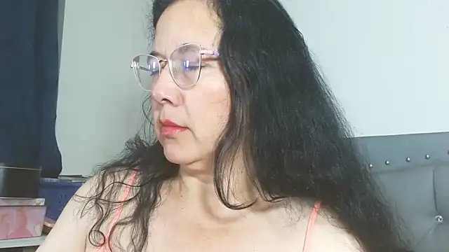 Snapshot of maturepriscila chatting on May 5, 2026, 1:19 pm maturepriscila online show from May 5, 2026, 1:19 pm
