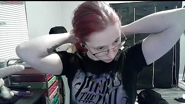 LilyFoxxx online show from January 8, 2025, 1:53 am