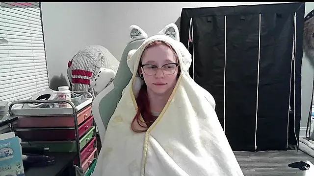 LilyFoxxx online show from January 11, 2025, 4:27 am