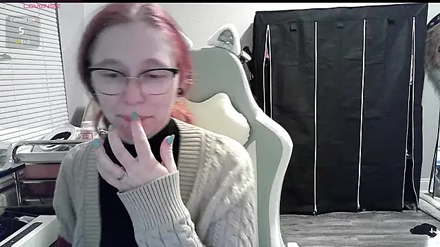 LilyFoxxx online show from January 12, 2025, 4:21 am