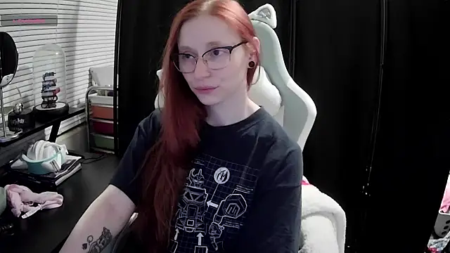 LilyFoxxx online show from February 15, 2025, 8:11 am