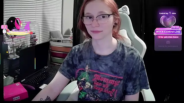 LilyFoxxx online show from February 28, 2025, 4:21 am