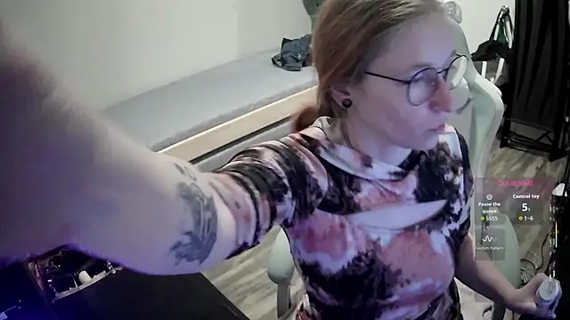 LilyFoxxx online show from March 23, 2026, 5:11 am