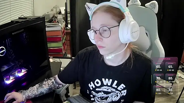 Snapshot of LilyFoxxx chatting on July 1, 2026, 5:09 am LilyFoxxx online show from July 1, 2026, 5:09 am