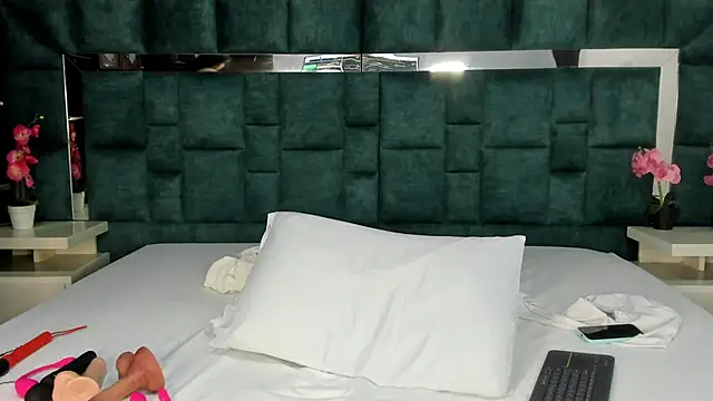 valtira nova online show from September 13, 2025, 6:51 pm