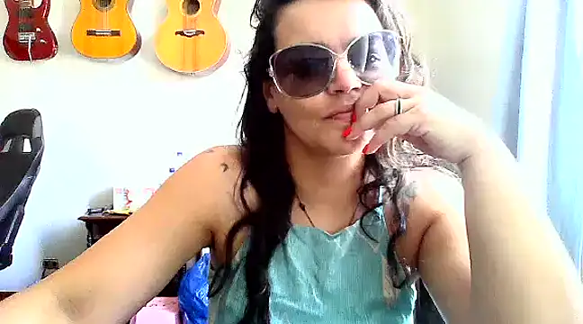 escritorasafada online show from January 10, 2025, 4:09 pm