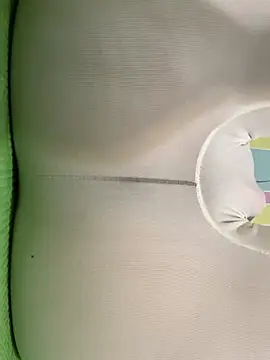 Burning girlss online show from December 14, 2024, 11:23 pm