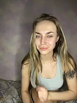 Burning girlss online show from January 8, 2025, 10:27 pm