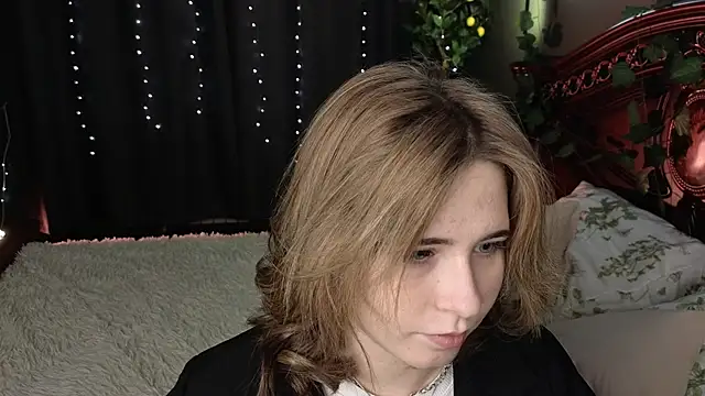 Inessa Holiday online show from November 27, 2025, 2:52 pm